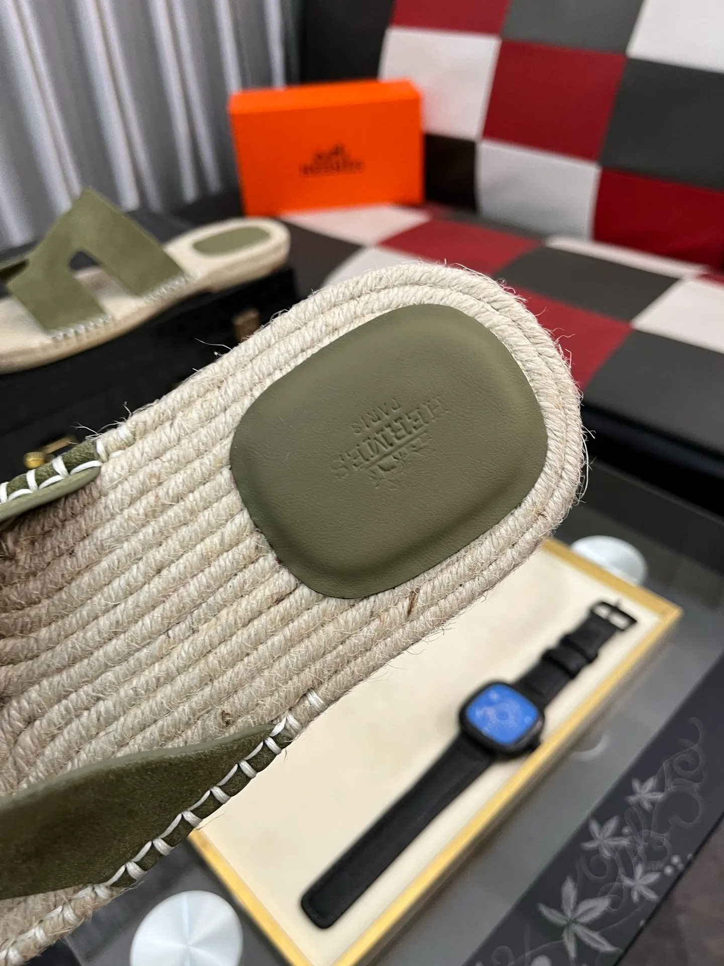 Men's shoes 💰320⌚️⌚️《HERMES》Hermès 💁♂️Men's casual slippers, quality comparison at counters🧚🏿♂️ The first layer of the upper is imported high mercerized matte, purely hand-drawn, raw rubber breathable and non-slip outsole, the lining is breathable and comfortable lambskin, the density is 100% comfortable, the original rubber outsole is wear-resistant and has a code number of 38-44. Can be customized 45-46-47